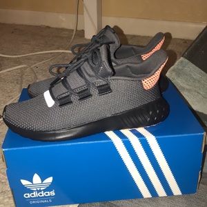 adidas tubular shoes